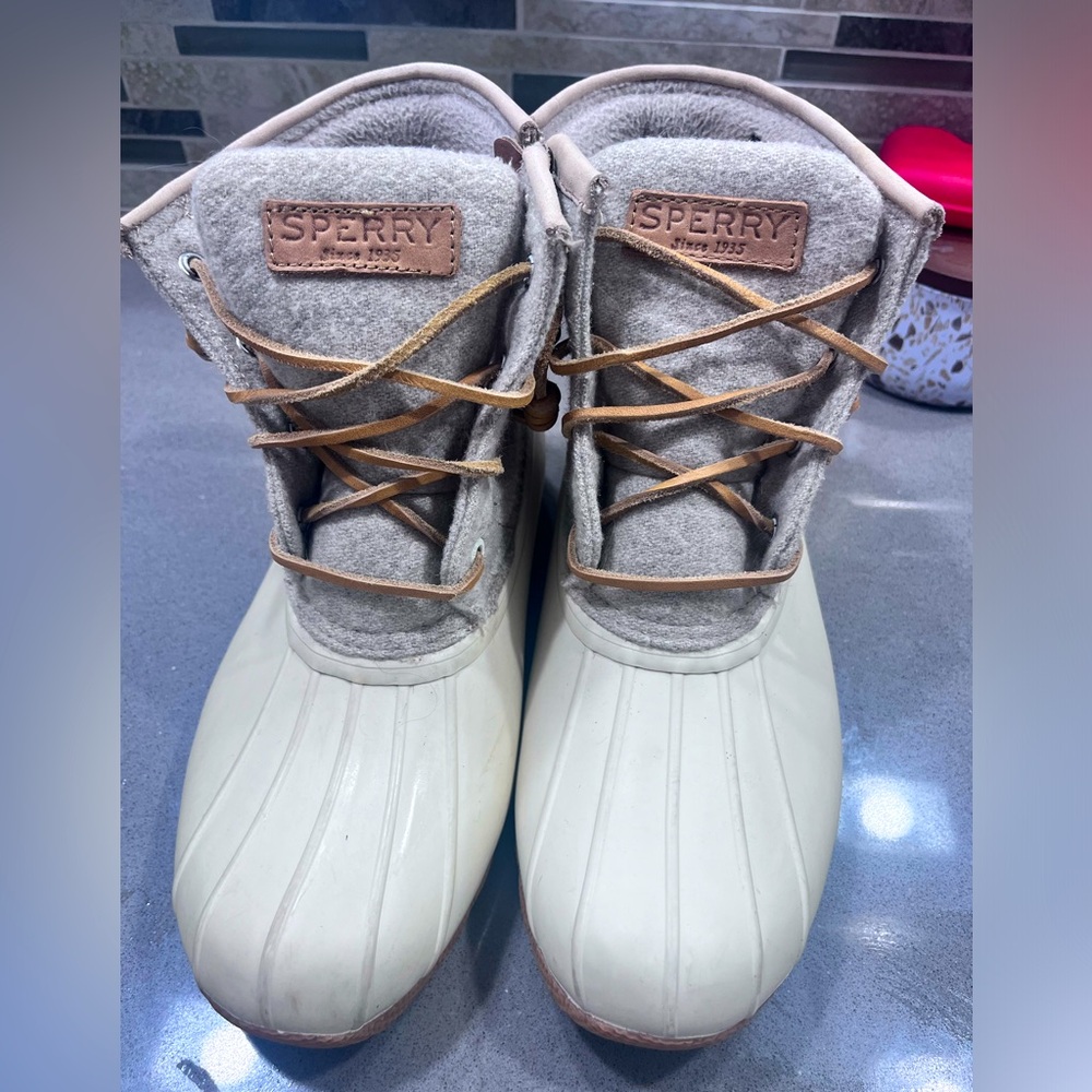 Sperry-boots size 6.5